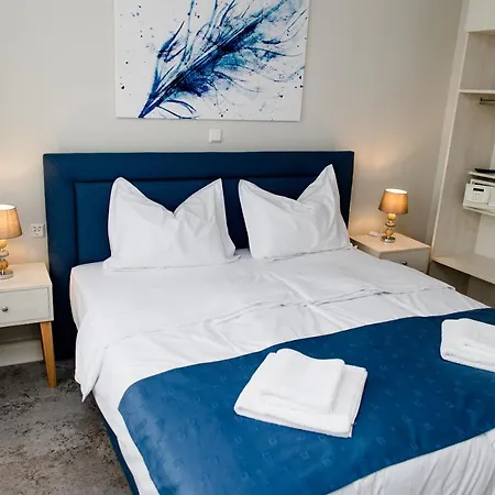 Aneton Garni Hotel-3